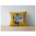 Coussin all-over Loup Native Tribes Ochre Cerza uni 40 x 40