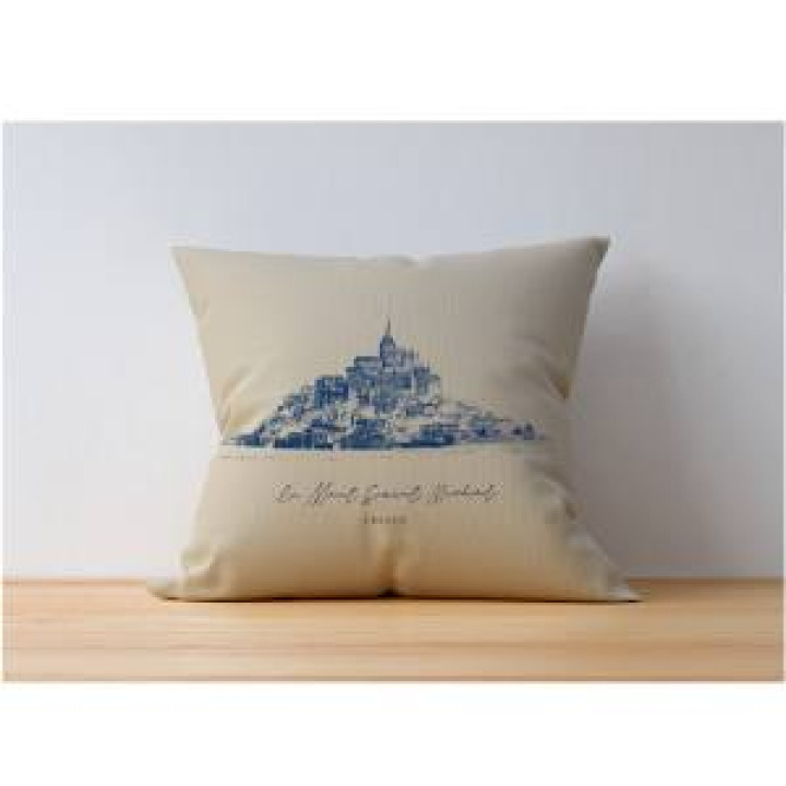 Coussin allover Mont Saint Michel Fond Écru uni 40 x 40