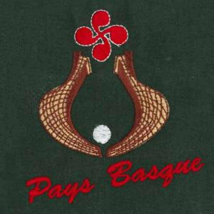 E242  Broderie E242 Ref 14051 Pays Basque Pocket